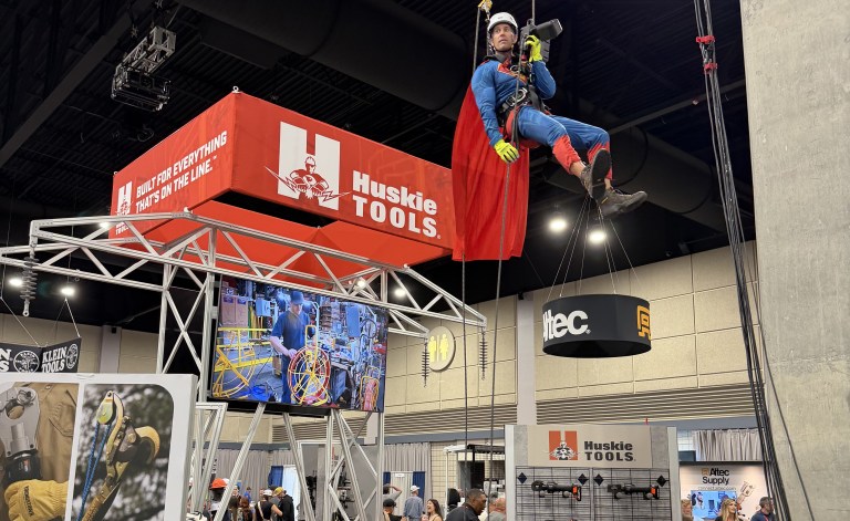 Restart visita International linemans rodeo em Kansas City